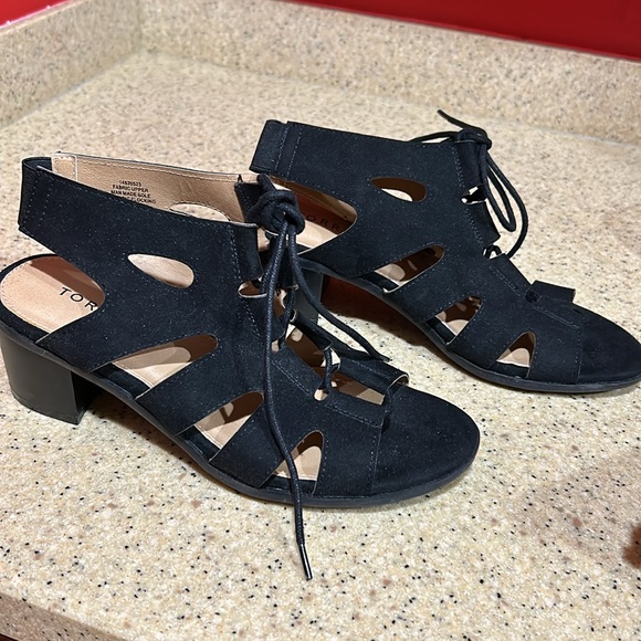 Torrid sandal sz 8 wide - Picture 5 of 8